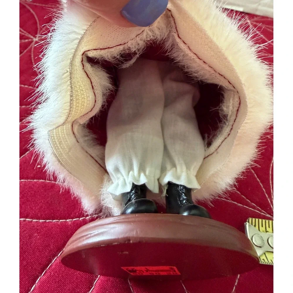 Vintage Christmas Caroler Figurine Burgundy Velvet Faux Fur Victorian 8.5